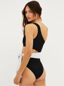 Carlie One-Piece Suit -Sexy Underwear Shop 1121280752A2 OM B