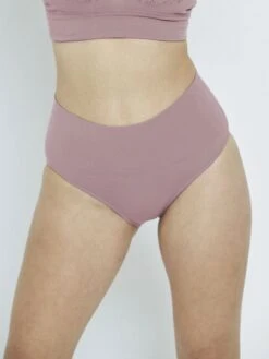 High-Rise Smoothing Brief 30 High-Rise Smoothing Brief -Sexy Underwear Shop 1121495372S3 OM F