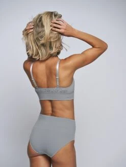 High-Rise Smoothing Brief 35 High-Rise Smoothing Brief -Sexy Underwear Shop 1121495382L4 OM B