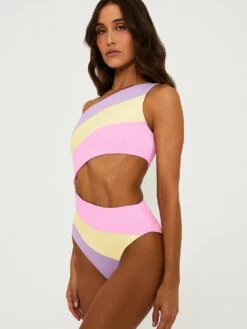 Joyce One-Piece Swimsuit -Sexy Underwear Shop 1122240692O0 OF DET