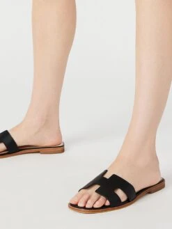 Steve Madden Hadyn Cognac Leather Sandals 25 Steve Madden Hadyn Cognac Leather Sandals -Sexy Underwear Shop 1126071752A0 OM B 3