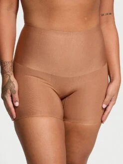 SmoothingShimmer™ Shorts